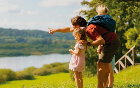 8_Travelling-with-children_Kipras-Štreimikis
